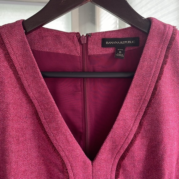 Pink v-neck banana republic wool blend dress size 6P - Picture 2 of 5